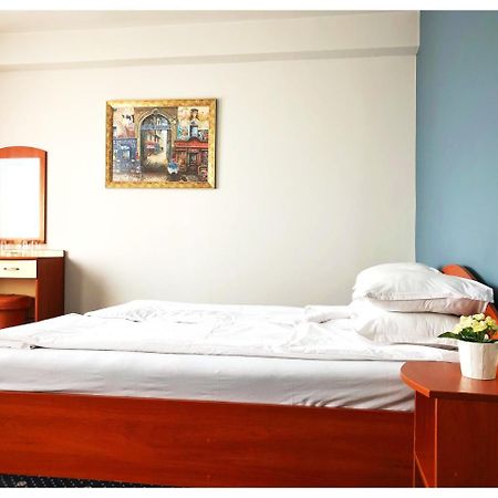 Hotel Rahovets Gorna Orjahovica Esterno foto