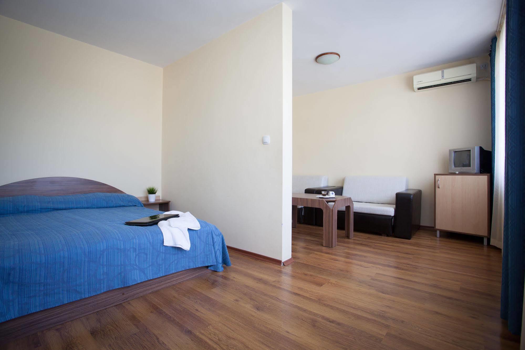Hotel Rahovets Gorna Orjahovica Esterno foto